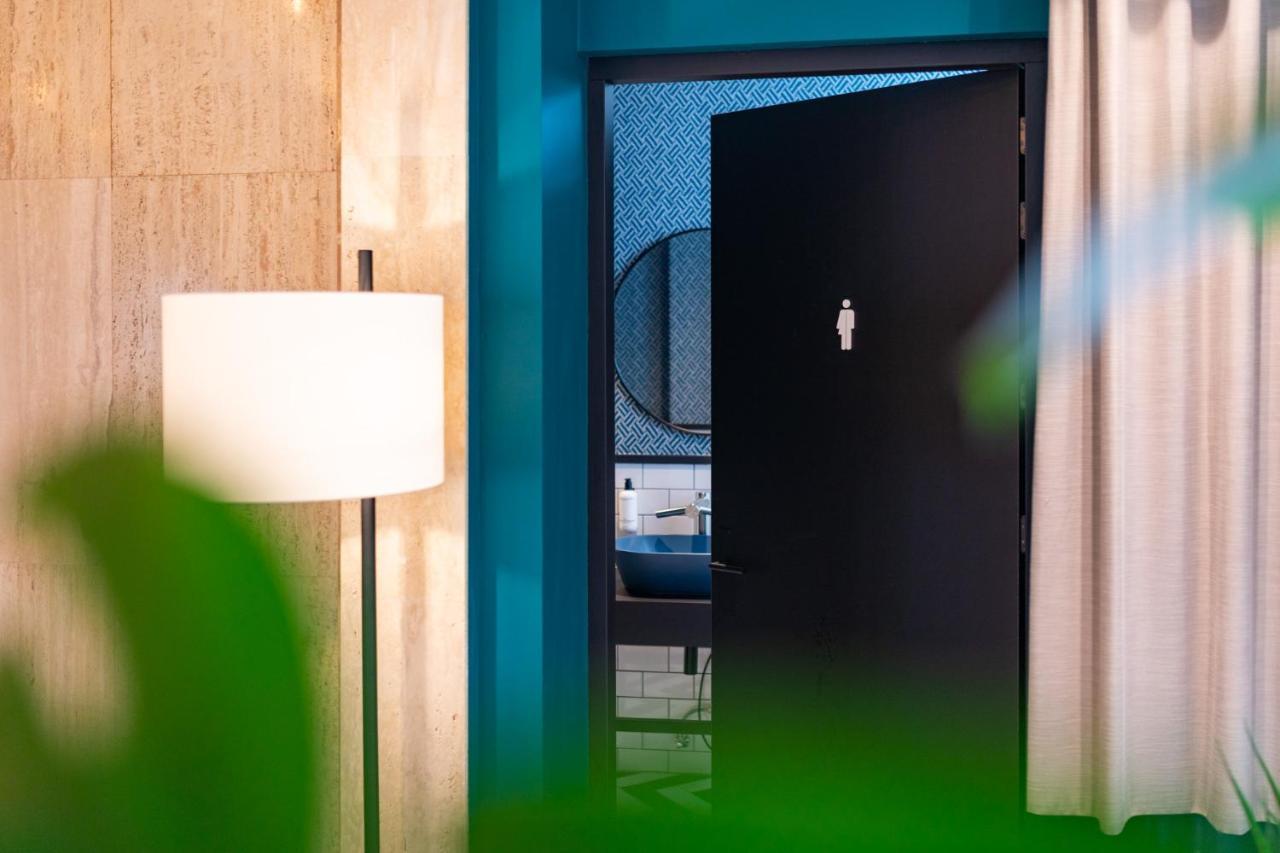 Vie Via - Your Hotel Leeuwarden Extérieur photo